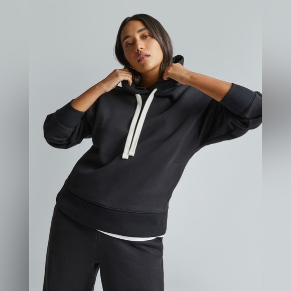 Everlane Tops - NWT Everlane The ReTrack Hoodie
